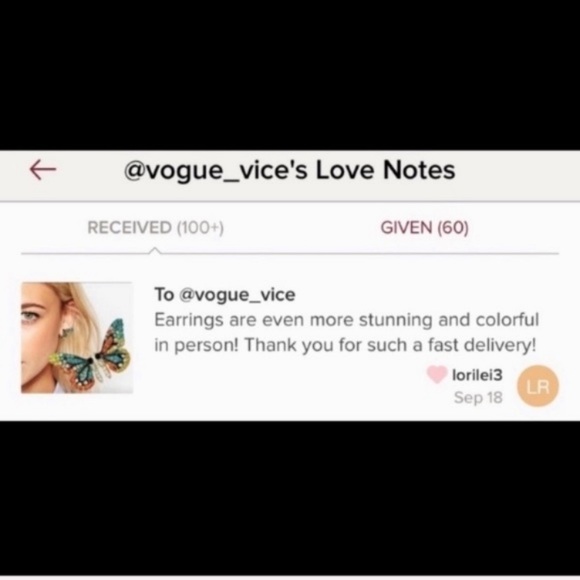 Last pair! 🦋 rhinestone stud earrings - Picture 3 of 4